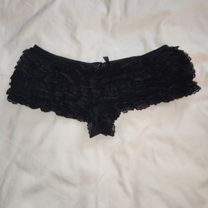 Roller derby ruffle butt hot pants